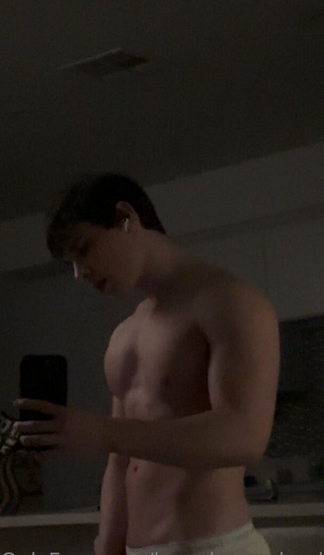 brandonrowlandx model erotic pics