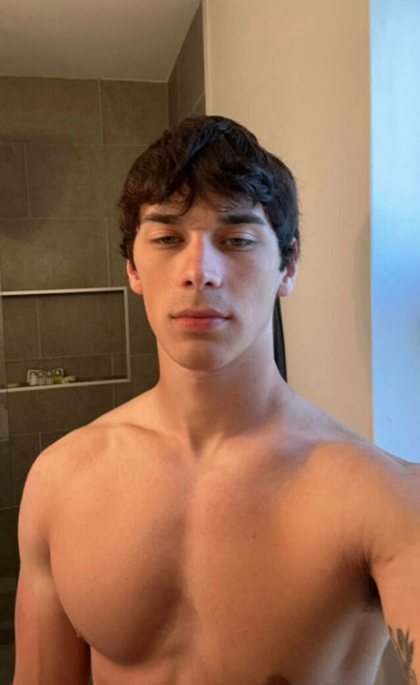 brandonrowlandx model hd pics