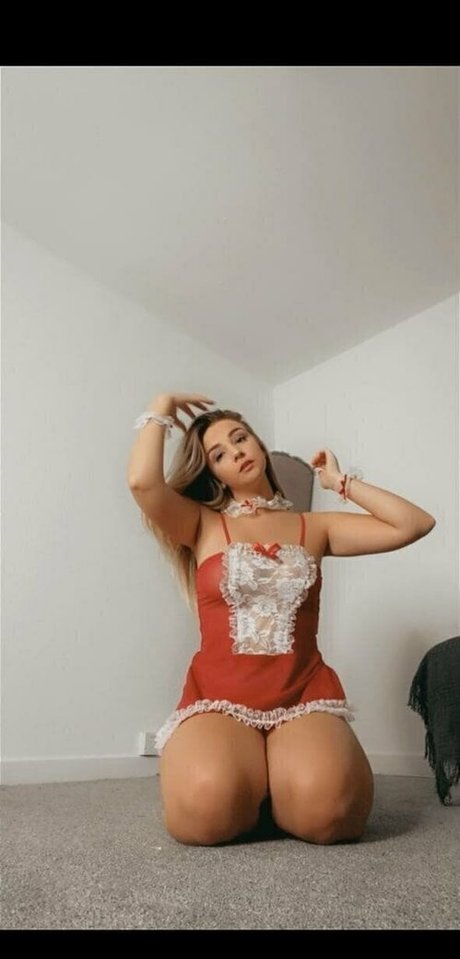 alissaquinn star hot photos