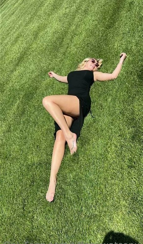 squat riding onlyfans sexy nude photo