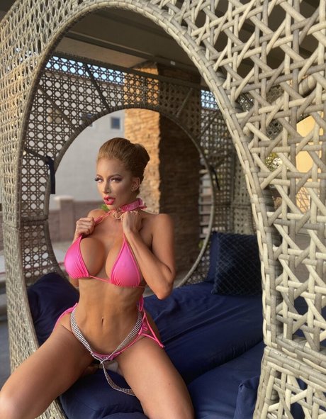 nicolettesheasquad Profile pic