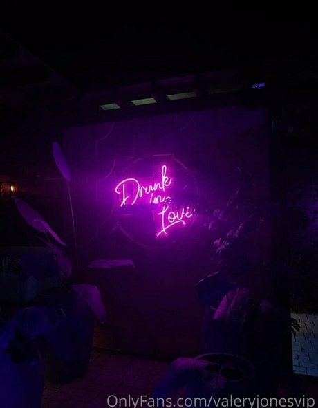 busty mom onlyfans hot xxx pics