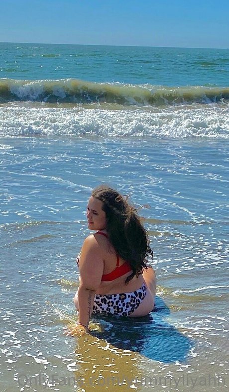 yummyliyahh star photo