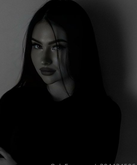 fancy lips Quick model image