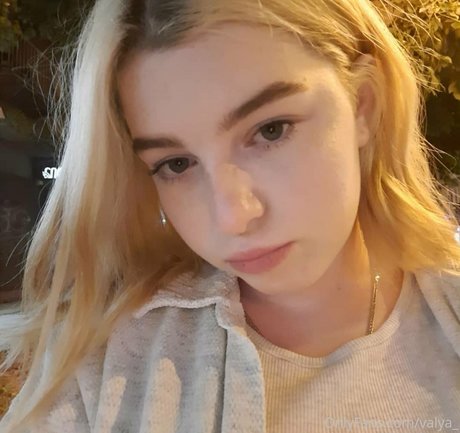 valya_ star sexy picture
