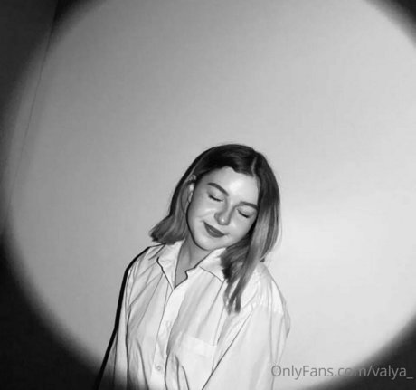 valya_ free actress photos