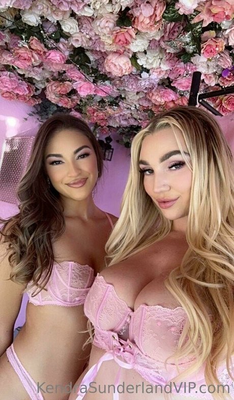 KendraSunderland pornstar top gallery