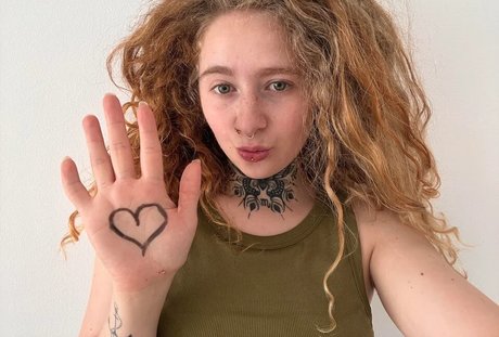 hairy asian onlyfans nudes images