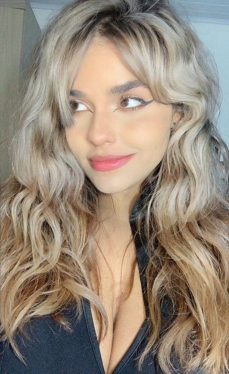 Robertinha sex model galleries