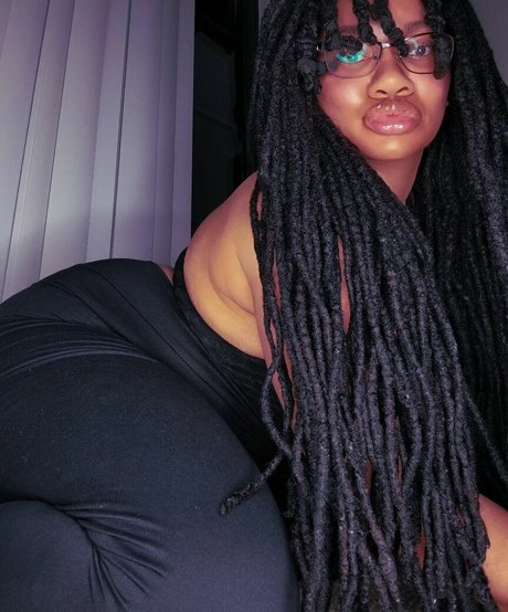 Locked Honey Princess Quick model image