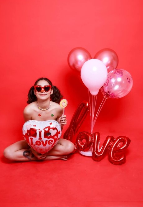 Jele Ramida erotic actress photos