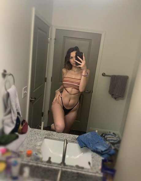 Miss x bee hot model archive