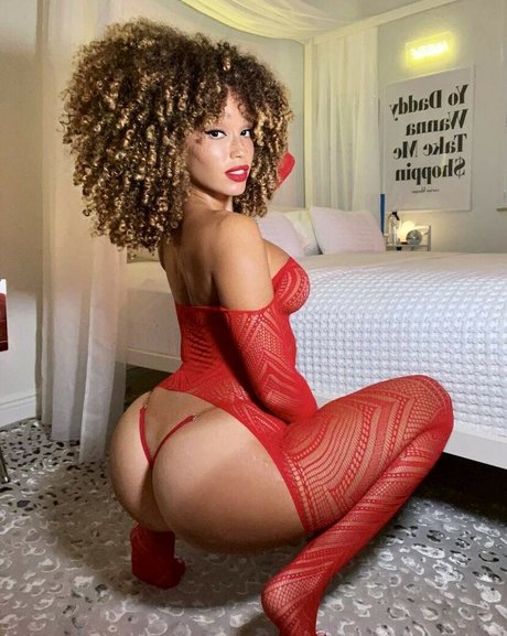 tattooed shemale onlyfans sexy nudes galleries