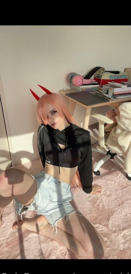 eurocatgirl erotic actress picture