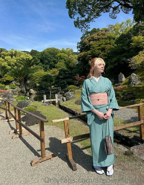 eurocatgirl exclusive actress pics