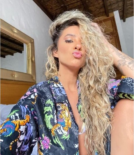 Shakibeach xxx pornstar archive