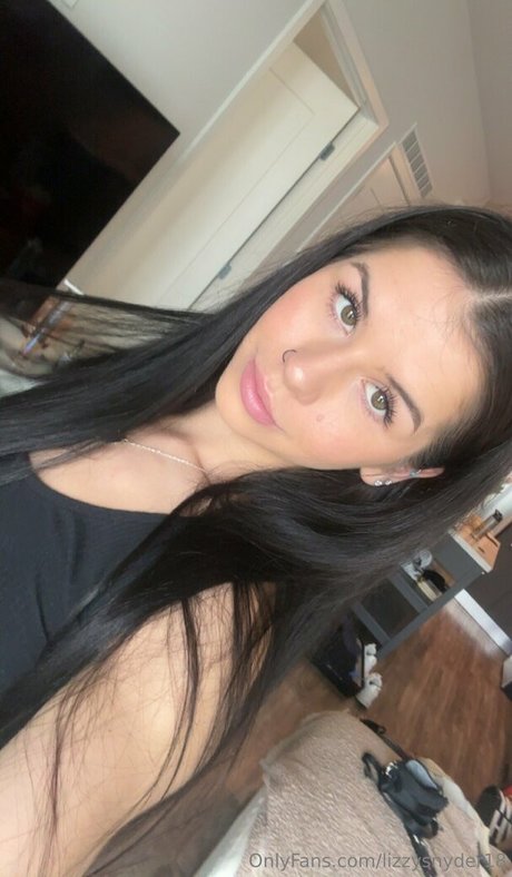 lizzysnyder18 pornstar adult images