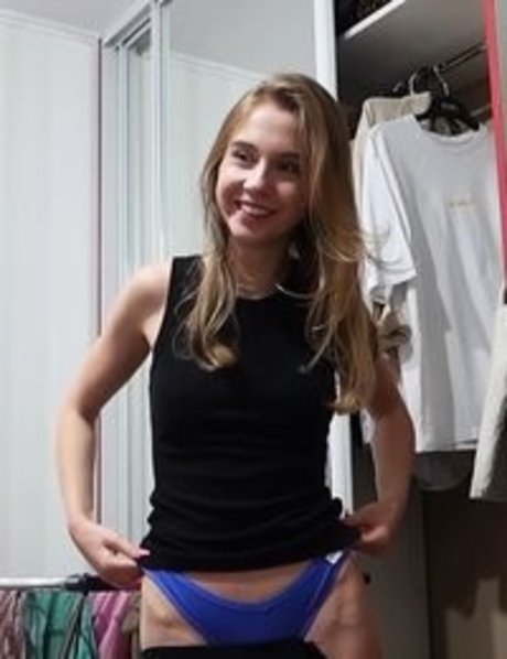 Mary Lvk pornstar naked img