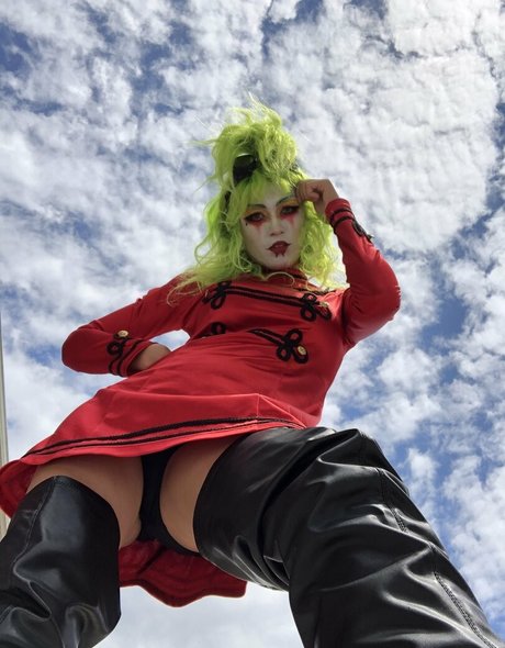 Onlyclown model pretty pics