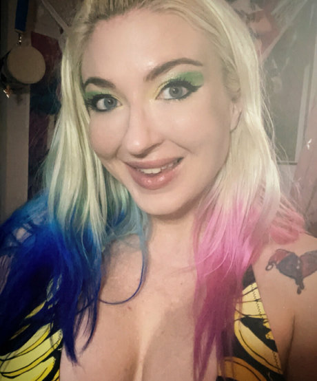 princessleya model sexy image