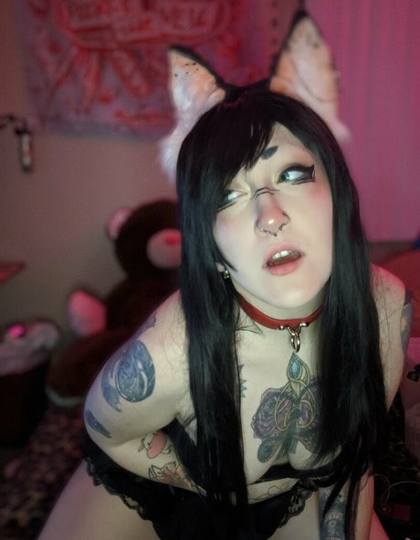 black hair onlyfans exclusive pic