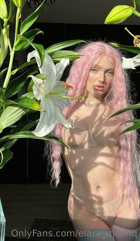 elara moonq perfect model picture