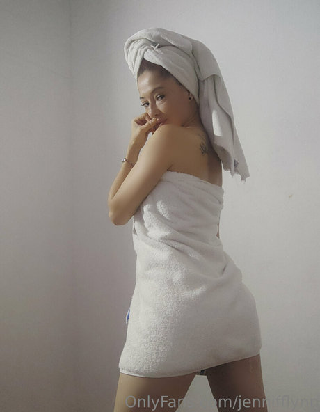 jennifflynn star photo