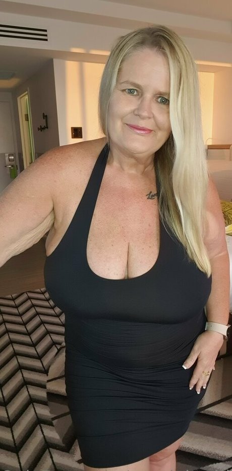 aussiebarbie07 free pretty actress images