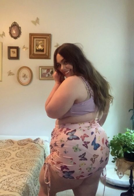 thickhungryhoney adult star picture