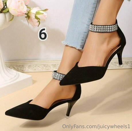 nerdy teen onlyfans perfect images