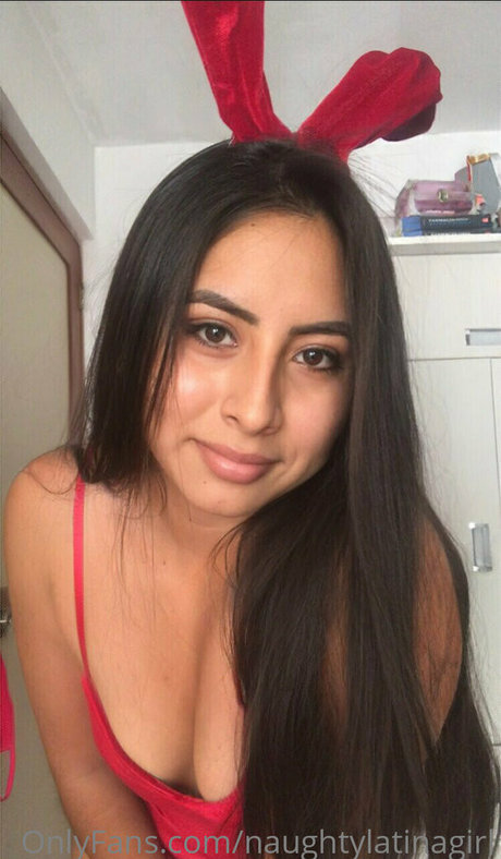 naughtylatinagirl model free images