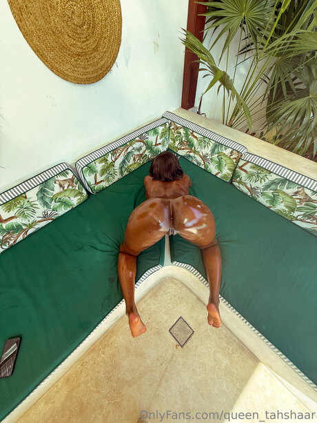 busty mom onlyfans hot nude photos