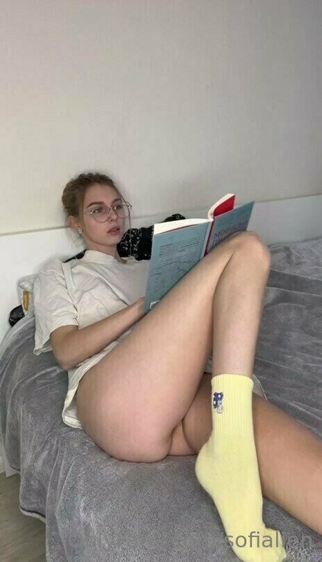 sofialien model porn image