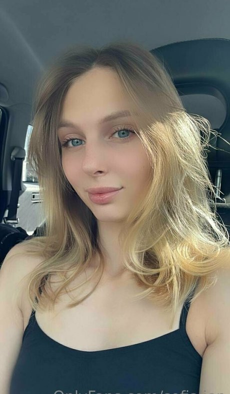 tiny onlyfans erotic picture