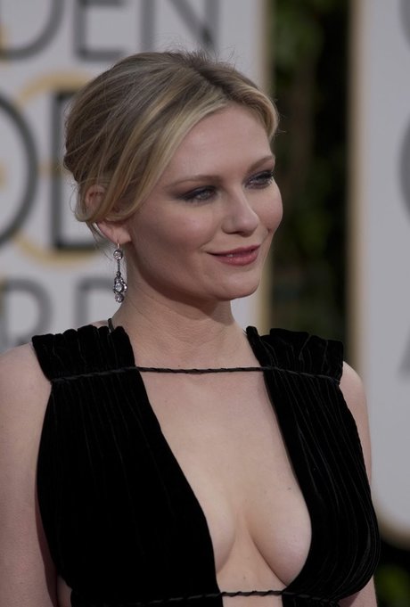 Kirsten Dunst model beautiful picture