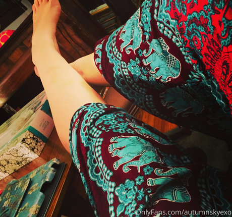 autumnskyexo perfect actress pics