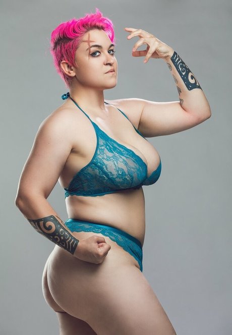 yourbigbutchgf pornstar high quality pics