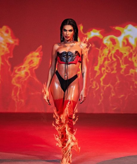 Pocah sexy actress pics