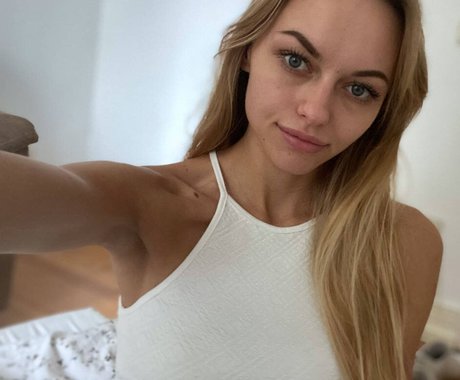 JasminaKlum art model picture