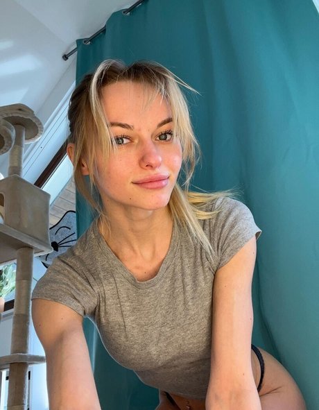 JasminaKlum star sex pictures