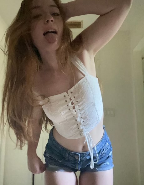 Thqtty nudes model images