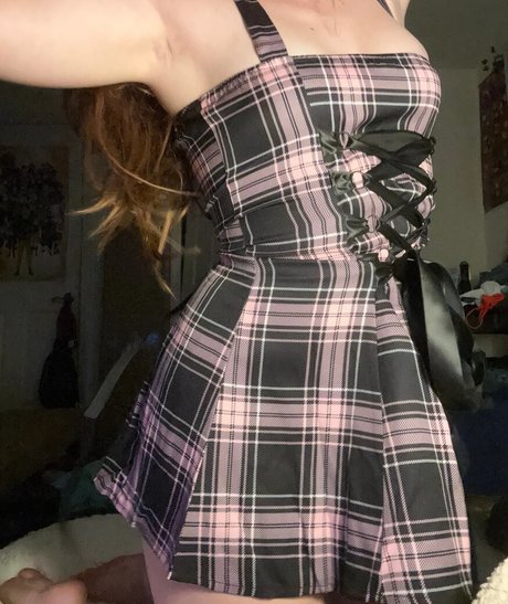 Thqtty model porn img