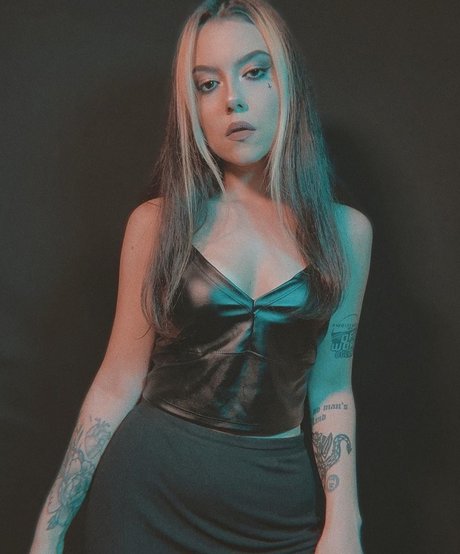 Violet Orlandi art actress photo