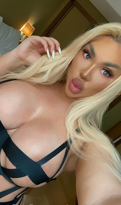 sarahstonnee hot pornstar photos