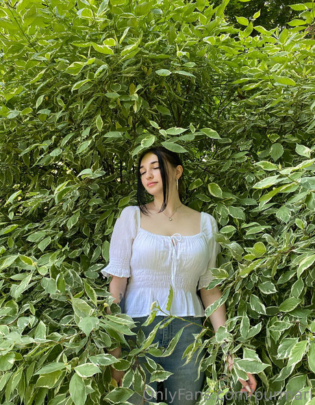 purmari model porn pic