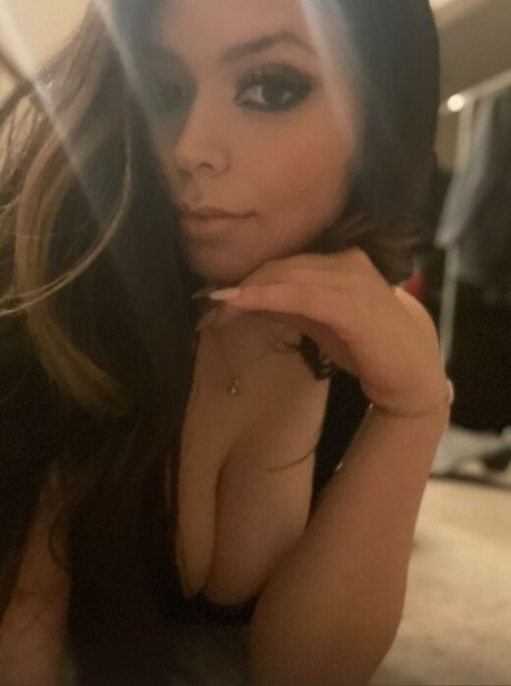 Adept naked star img