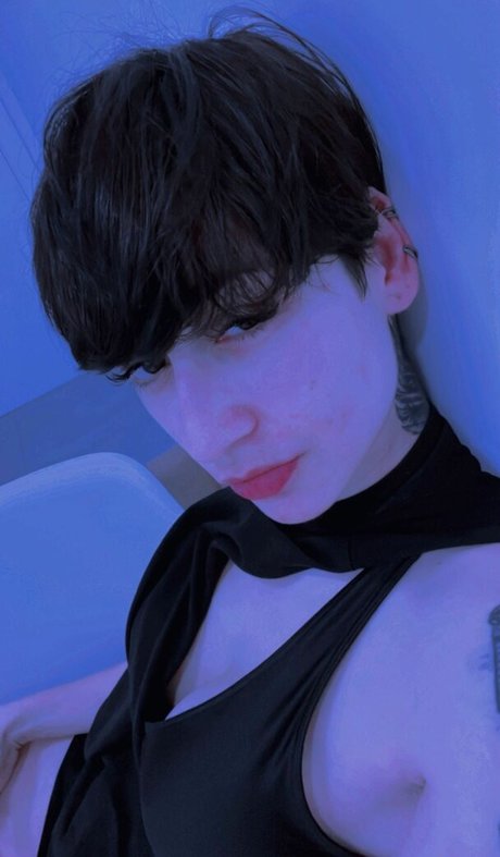 Alfyrise high quality actress pics