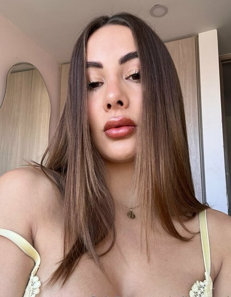 Mila Bernal beautiful actress gallery