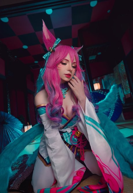 Peachymilky art model picture