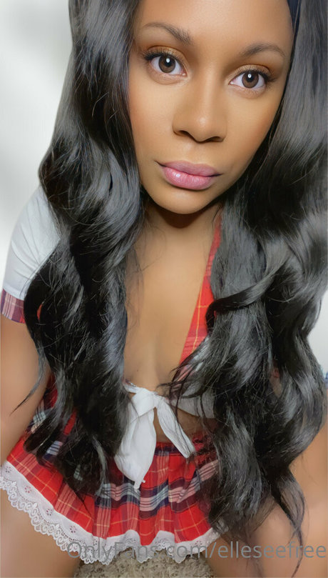 elleseefree erotic actress galleries